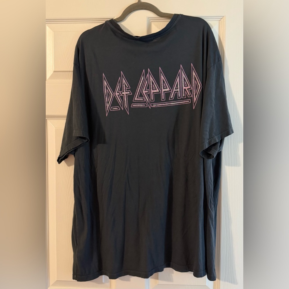 Letluv Def Leppard Graphic Tee 2X gray Anthropologie - Picture 5 of 9